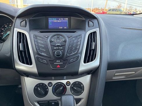 Used 2014 Ford Focus SE image 24