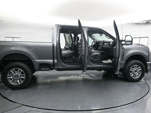 Used 2024 Ford F250 Lariat image 38