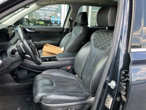 Used 2021 Hyundai Palisade Limited w/ Cargo Package FWD image 2