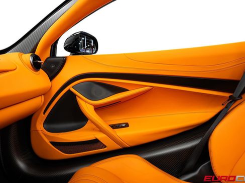 Used 2022 McLaren 765LT RWD image 28