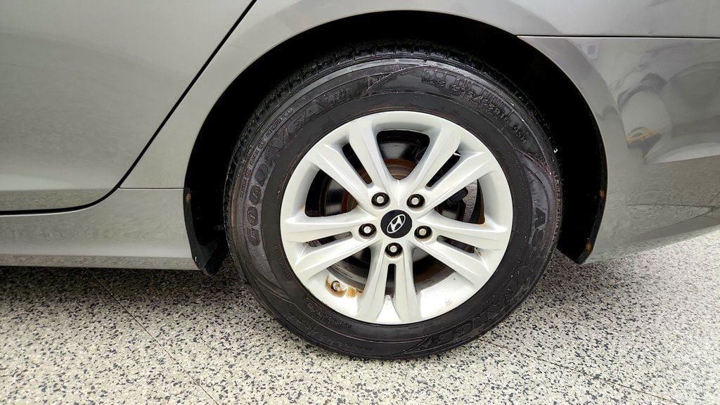 Used 2013 Hyundai Sonata GLS w/ Popular Equipment Pkg FWD image 17