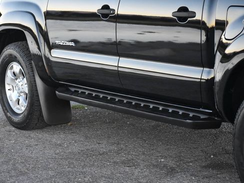 Used 2015 Toyota Tacoma 4x4 Double Cab w/ TRD Off-Road Package image 25