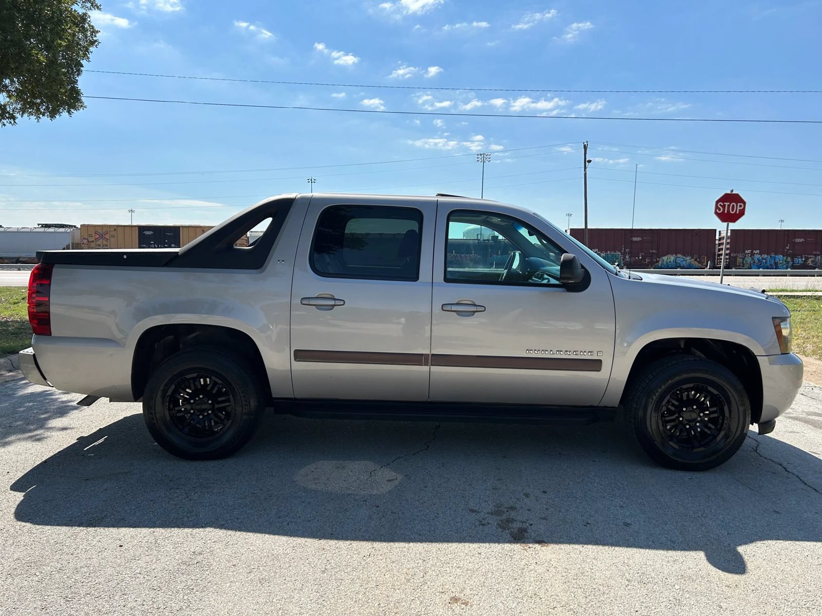 Used 2007 Chevrolet Avalanche LT w/ LT Preferred Equipment Group RWD image 4