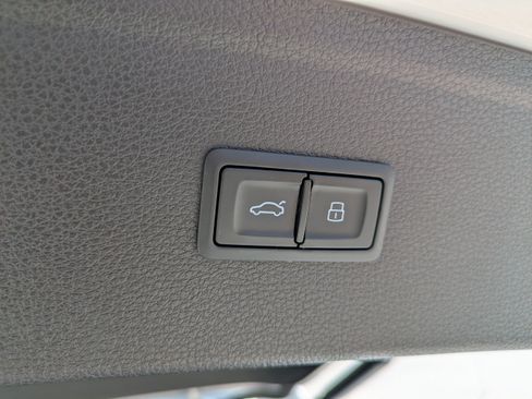 Used 2018 Audi Q5 2.0T Premium Plus AWD/4WD image 12