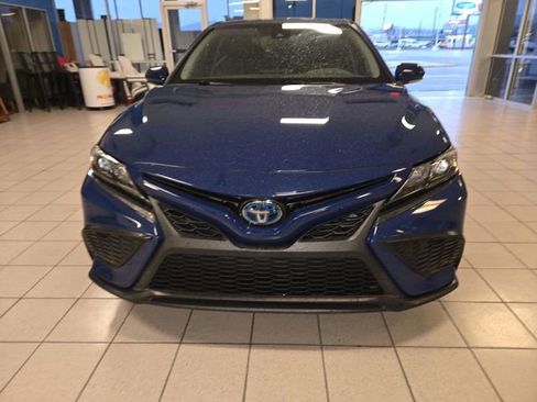 Used 2023 Toyota Camry SE w/ Audio Upgrade Package image 3
