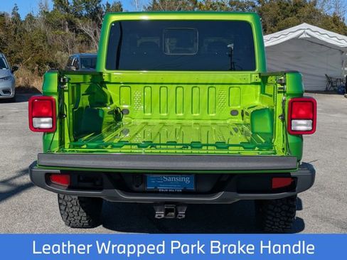 New 2025 Jeep Gladiator High Tide image 30