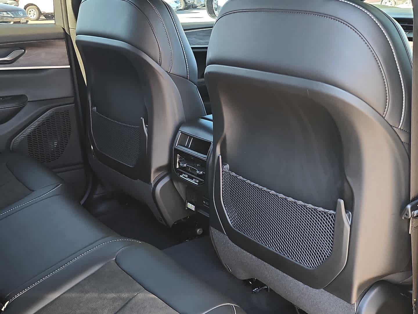 New 2026 Jeep Grand Cherokee Altitude AWD/4WD image 25