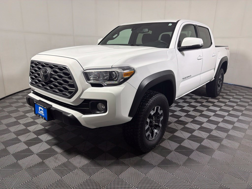 Used 2023 Toyota Tacoma TRD Off-Road AWD/4WD image 4