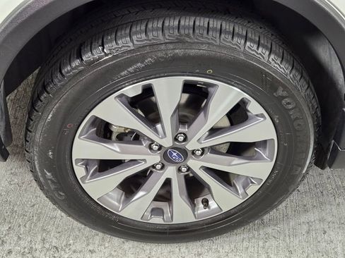 Used 2019 Subaru Outback 3.6R Touring image 11