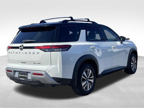Certified 2023 Nissan Pathfinder SL w/ SL Premium Package AWD/4WD image 4