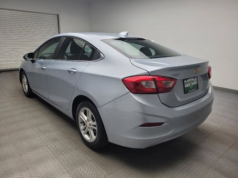Used 2018 Chevrolet Cruze LT w/ Convenience Package FWD image 5