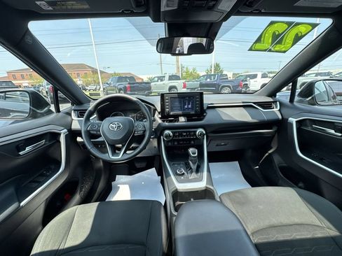 Used 2022 Toyota RAV4 SE w/ Convenience Package AWD/4WD image 10
