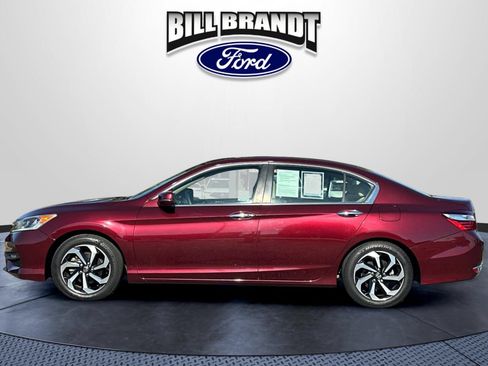 Used 2017 Honda Accord EX image 6
