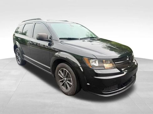 Used 2018 Dodge Journey SE w/ Connectivity Group FWD image 11