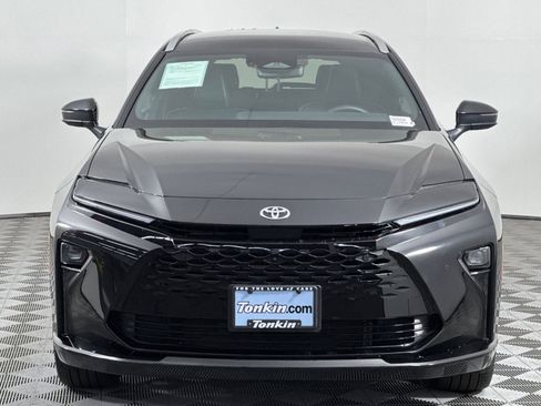 Certified 2025 Toyota Crown Signia w/ Advanced Technology Package image 9