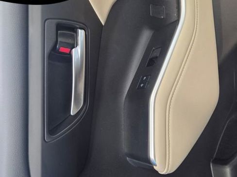 Used 2023 Toyota Highlander XLE FWD image 20