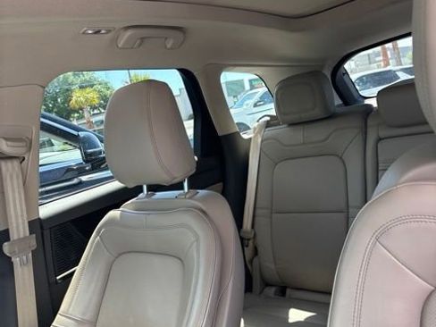 Used 2022 Lincoln Corsair FWD w/ Premium Package image 12