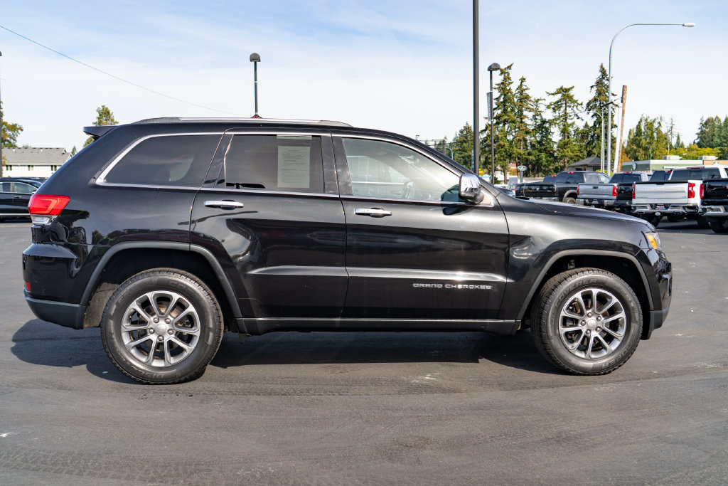 Used 2016 Jeep Grand Cherokee Limited AWD/4WD image 8