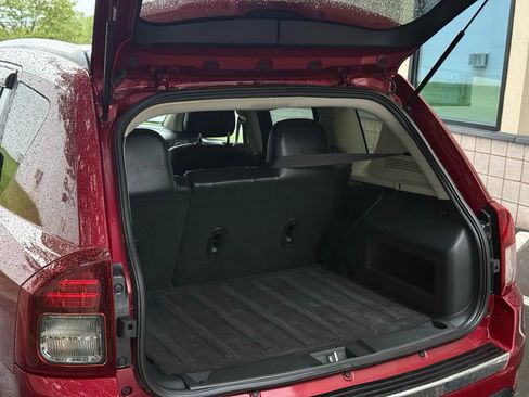 Used 2016 Jeep Compass High Altitude image 23