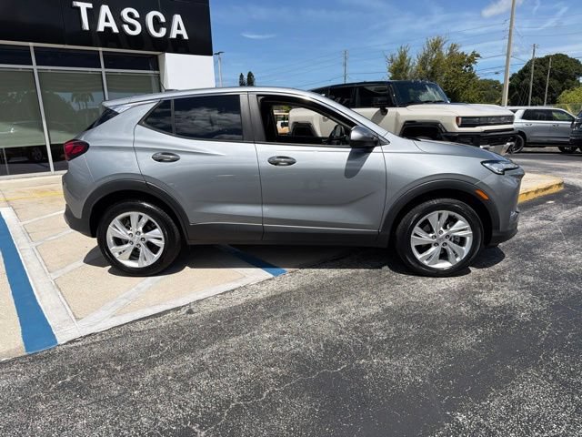 Used 2024 Buick Encore GX Preferred w/ Comfort Package AWD/4WD image 9