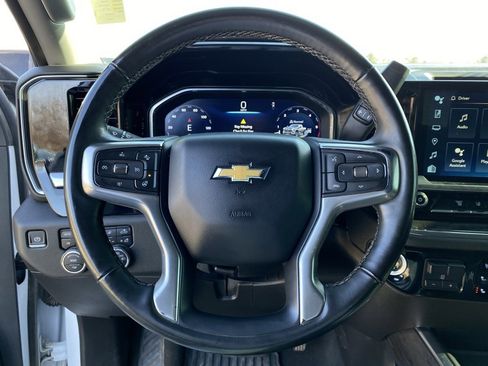 Used 2024 Chevrolet Silverado 2500 LTZ w/ LTZ Convenience Package image 13