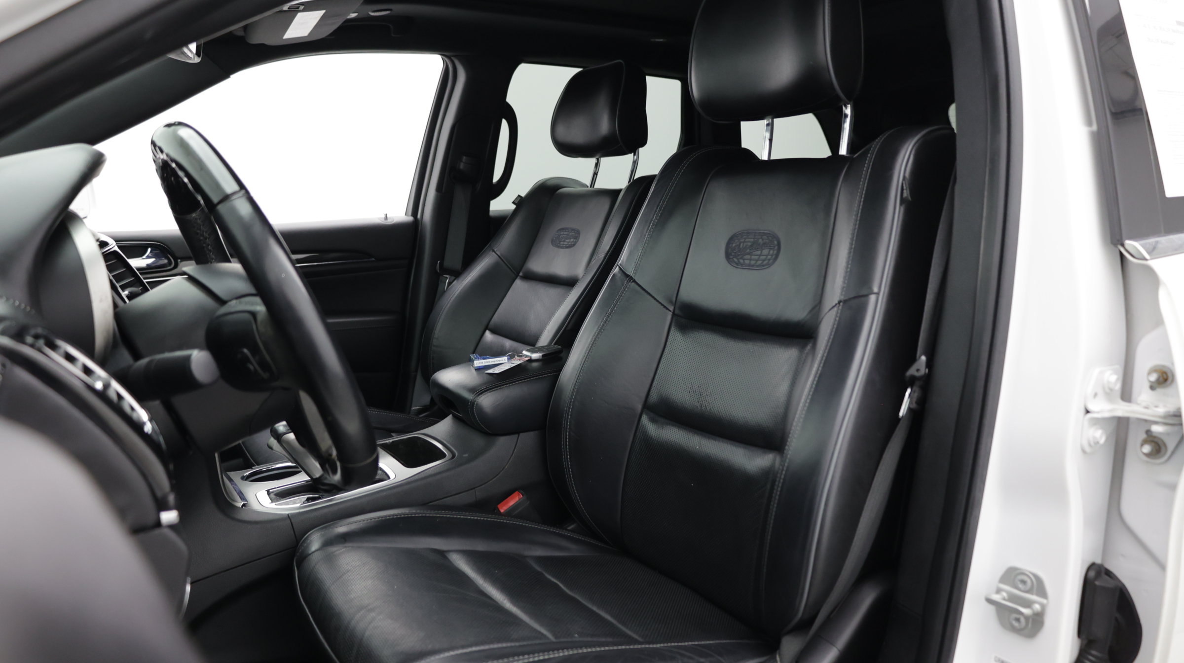 Used 2020 Jeep Grand Cherokee Overland RWD image 18