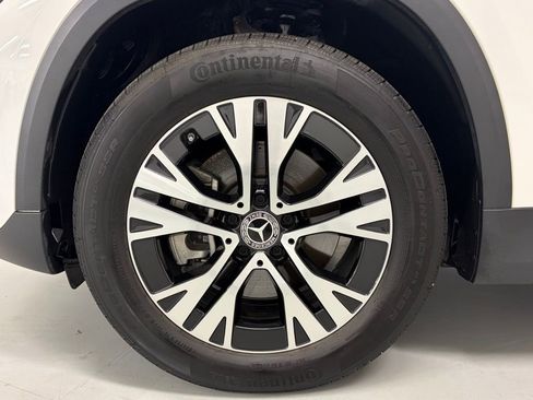 Certified 2025 Mercedes-Benz GLA 250 4MATIC image 13