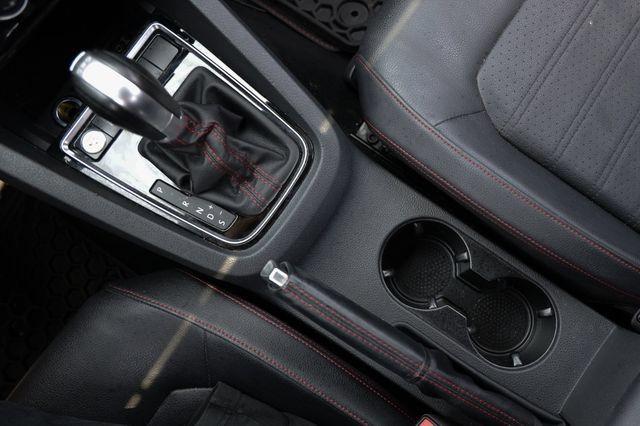 Used 2017 Volkswagen Jetta GLI FWD image 38