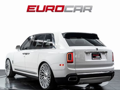 Used 2022 Rolls-Royce Cullinan image 4