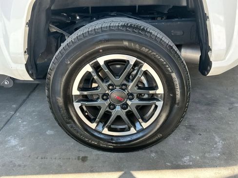 Used 2024 Toyota Tacoma TRD Sport RWD image 11