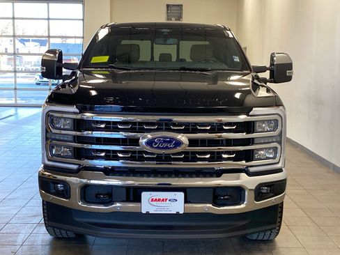 Certified 2025 Ford F350 Lariat w/ Lariat Ultimate Package image 3