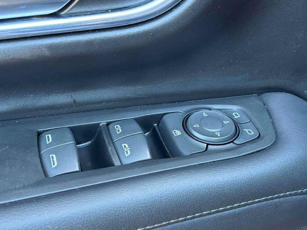 Used 2022 GMC Yukon XL SLE w/ Gmc Pro Safety Plus Package AWD/4WD image 8