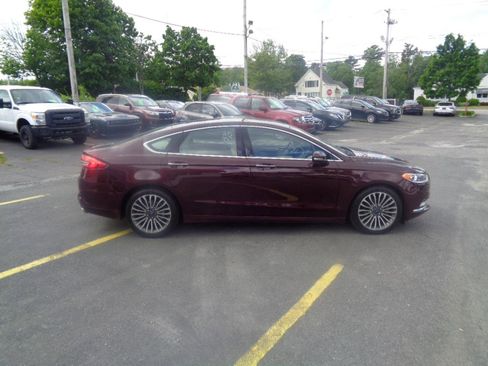 Used 2017 Ford Fusion SE FWD image 5