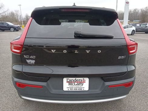 Used 2023 Volvo XC40 B5 Plus w/ Driver Assist Package image 4
