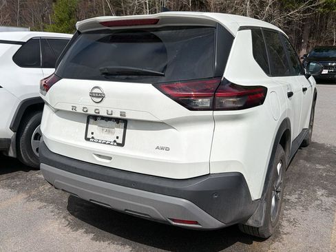 Used 2023 Nissan Rogue S AWD/4WD image 7