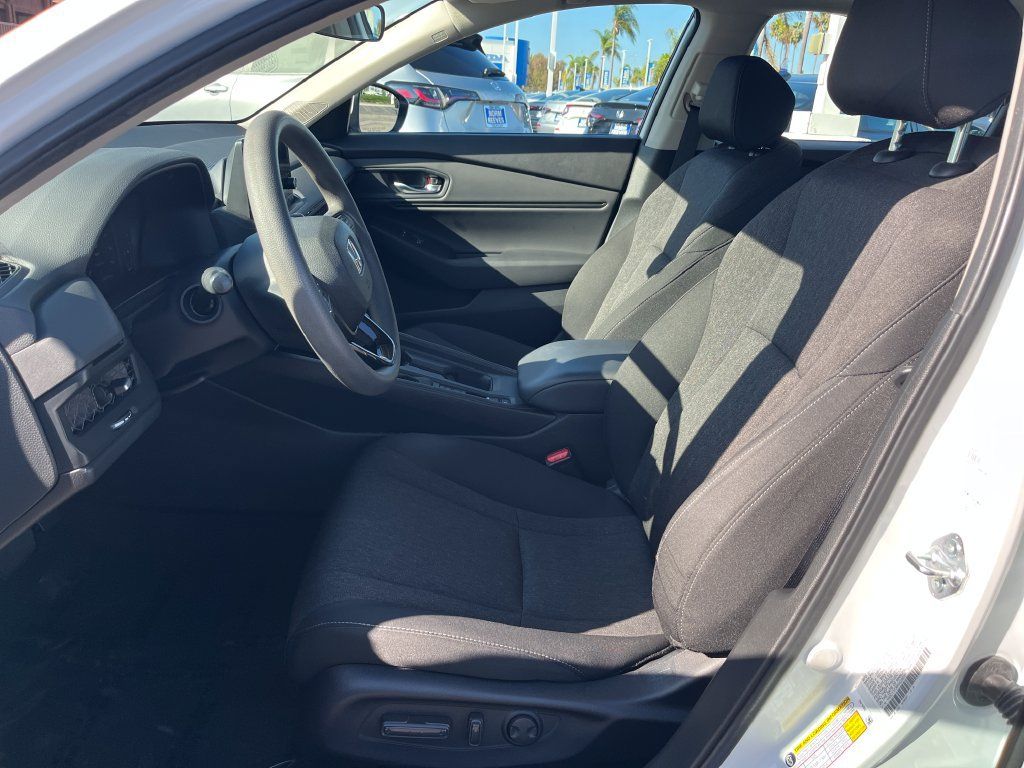 Used 2024 Honda Accord EX image 9