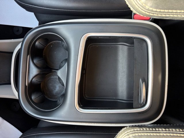 Used 2023 Chrysler Pacifica Touring-L FWD image 30