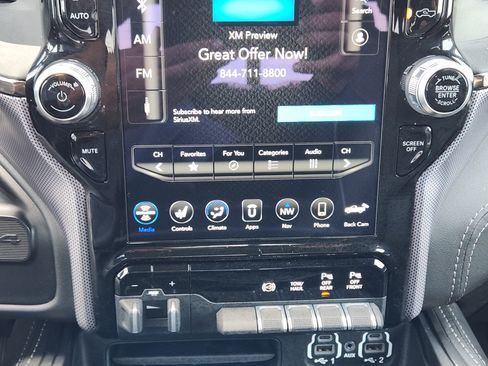 Used 2020 RAM 2500 Limited AWD/4WD image 18