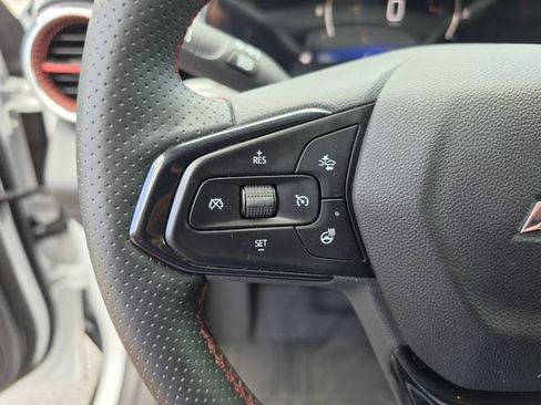 Used 2025 Chevrolet Trax RS w/ Driver Confidence Package FWD image 29
