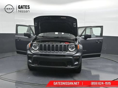 Used 2023 Jeep Renegade Latitude AWD/4WD image 55