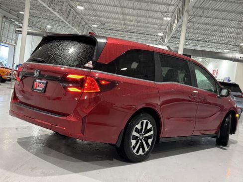 New 2026 Honda Odyssey EX-L image 3
