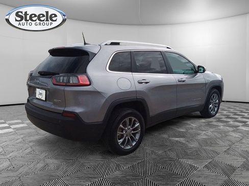 Used 2019 Jeep Cherokee Latitude Plus image 5