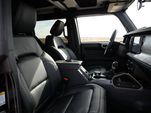 New 2025 Ford Bronco Badlands image 18