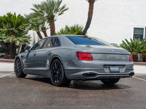 New 2026 Bentley Flying Spur Plug-In Hybrid AWD/4WD image 3