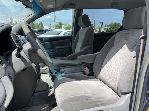 Used 2008 Toyota Sienna LE FWD image 7