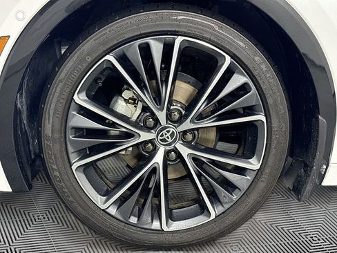 Used 2024 Toyota Prius Limited w/ Limited Premium Package image 32