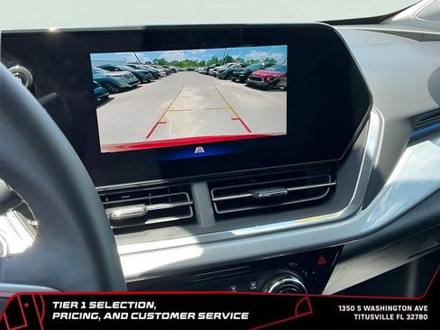 Used 2025 Chevrolet Trax LT w/ LT Convenience Package FWD image 36