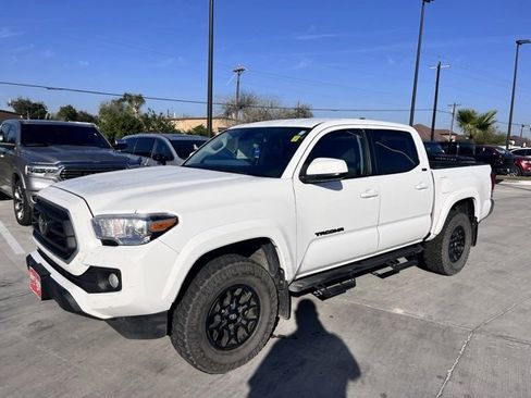Used 2022 Toyota Tacoma SR5 image 3
