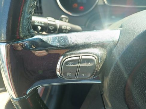 Used 2004 Chevrolet SSR w/ Preferred Equipment Group image 9