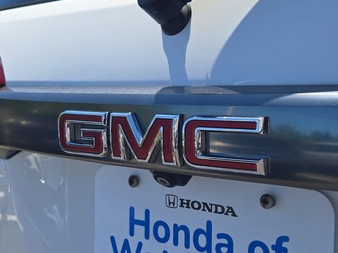 Used 2022 GMC Acadia AT4 w/ Preferred Package AWD/4WD image 28
